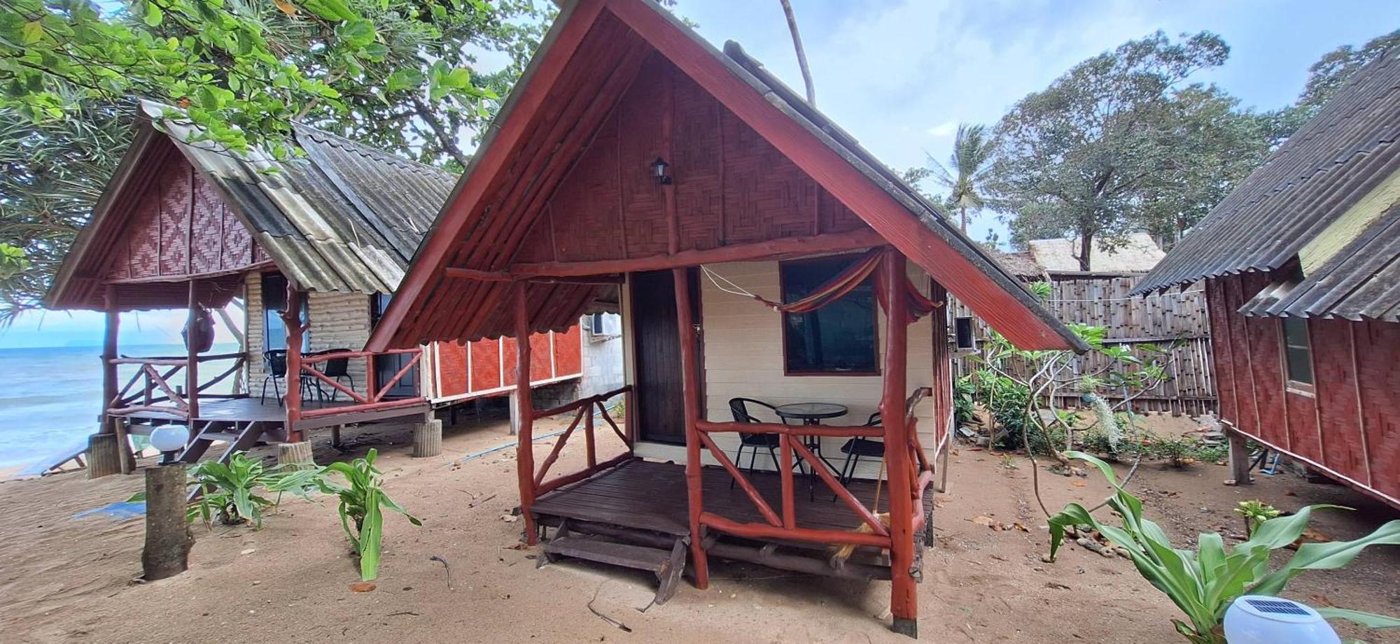 Breizh Cape Beach Bungalows Ko Lanta Oda fotoğraf