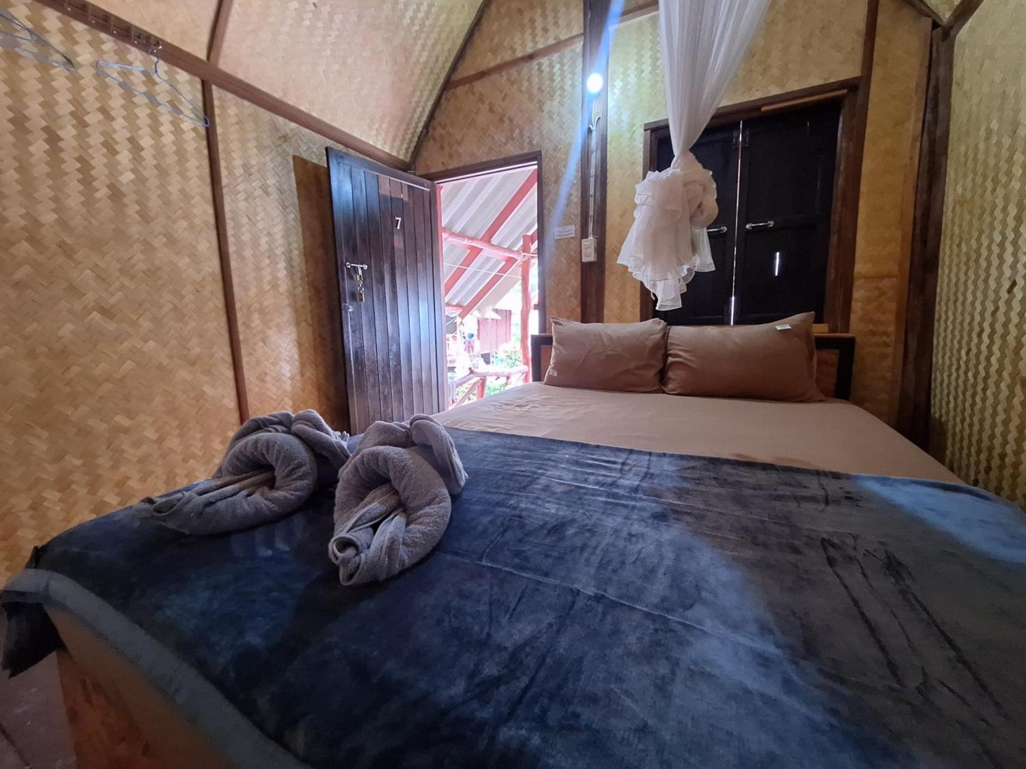 Breizh Cape Beach Bungalows Ko Lanta Dış mekan fotoğraf
